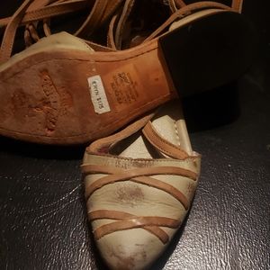 Freebird strappy flats